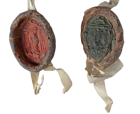 Pochodzące z dokumentu wystawionego w 1568 roku odciski pieczęci: pierwszy, w czerwonym wosku, odcisk
pieczęci opata białobrzeskiego, z postacią biskupa, herbem Habdank i napisem: S[IGILLUM] MARTINI
ABBAS CLARE TVMBE; drugi, w zielonym wosku, klasztoru mogilskiego, z postacią Matki Boskiej, herbem
Odrowąż i napisem: SIGILL(UM) […]VEN[…]
(Archiwum Opactwa Cystersów w Mogile, sygn. dypl. perg. 257)