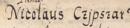 Z Liber inscriptionum… klasztoru oo. Augustianów w Kazimierzu: fragment dokonanego w roku 1681 wpisu przywołującego
wydany w 1438 roku dokument, w którym wójt i ławnicy kazimierscy stwierdzili, że Mikołaj Czipser swój dom położony
obok domu Jana rękawicznika i Kaspra kołczannika (nr 120) w Stradomiu odstępuje Wincentemu kołczannikowi
(nr 122) – oraz zbliżenie zapisu imienia (Biblioteka Naukowa PAU/PAN, sygn. rkps 1676, s. 308v)
