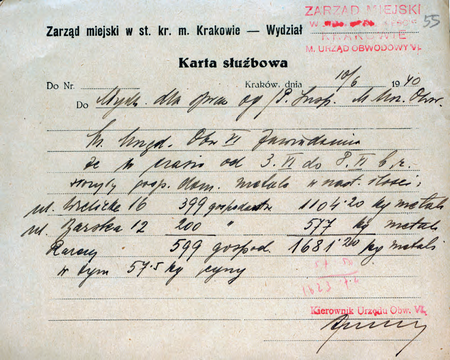 Z akt Starostwa Miejskiego Krakowskiego z lat okupacji niemieckiej dokument z 1940 r. –
karta służbowa sporządzona przez kierownika Eugeniusza Stefańskiego
(Archiwum Narodowe w Krakowie, sygn. SMKr 78, s. 55)