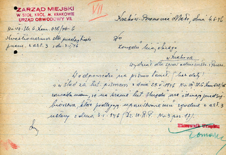 Z magistrackich akt Korespondencja ogólna dotycząca spraw administracyjno-przemysłowych wykazy
i kwestionariusze zakładów przemysłowych, magazynów i chłodni 1946 rok sporządzona w tymże roku
przez kierownika Adama Komarzewskiego informacja, że na podległym mu terenie Obwodu VII nie ma
przedsiębiorstw podlegających upaństwowieniu
(Archiwum Narodowe w Krakowie, sygn. 29-699-439, nlb)