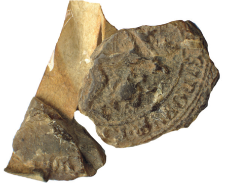 Dokument wystawiony w 1438 roku w Kazimierzu przez ławników miejskich, z Michałem Glogoszą w składzie,
w którym ława stwierdziła, że Mikołaj Gedanke odstąpił swój dom położony w rynku Jakuszowi Schdzychniczowi i jego żonie
Katarzynie; przy dokumencie na pergaminowym pasku pieczęć ławnicza kazimierska, zachowana w ułamkach 

Dokument wystawiony w 1438 roku w Kazimierzu przez ławników miejskich, z Michałem Glogoszą w składzie,
w którym ława stwierdziła, że Mikołaj Gedanke odstąpił swój dom położony w rynku Jakuszowi Schdzychniczowi i jego żonie
Katarzynie; przy dokumencie na pergaminowym pasku pieczęć ławnicza kazimierska, zachowana w ułamkach -
oraz zbliżenie pieczęci i zapisu imienia (Archiwum Narodowe w Krakowie, sygn. perg. 202)


