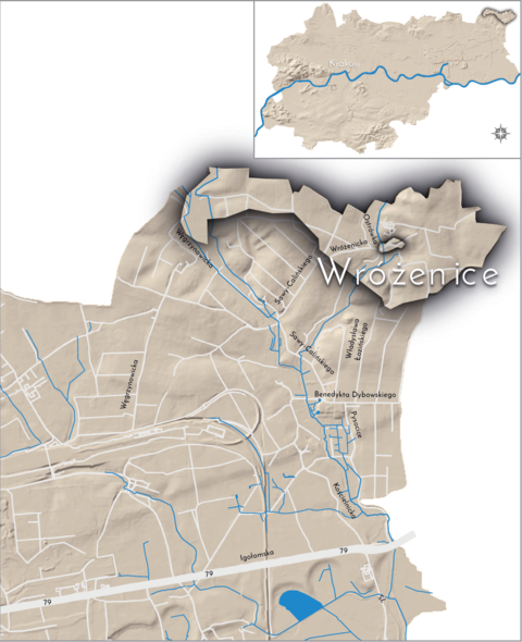Mapa 160. Wróżenice. Orientacyjna lokalizacja dawnej wsi Wróżenice w obecnych granicach Krakowa – na planie miasta oznaczono jej położenie w kształcie wyznaczonym granicami jednostki katastralnej, jaką stanowiła, ze wskazaniem najstarszego, historycznego centrum Wróżenic w rejonie dzisiejszych ulic Wróżenickiej i Ostrówka.