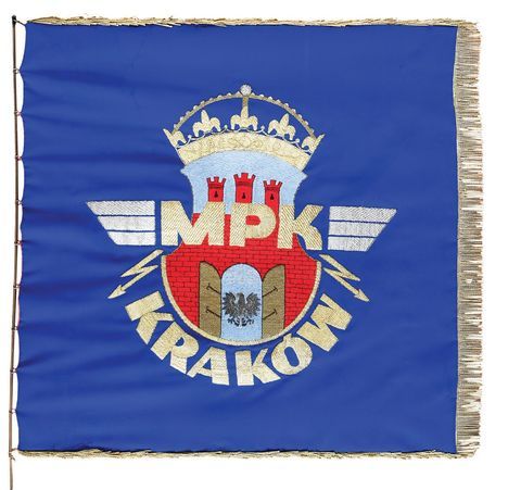 (705) Historyczny sztandar Miejskiego Przedsiębiorstwa
Komunikacyjnego w Krakowie (udostępnione
przez MPK S.A.)